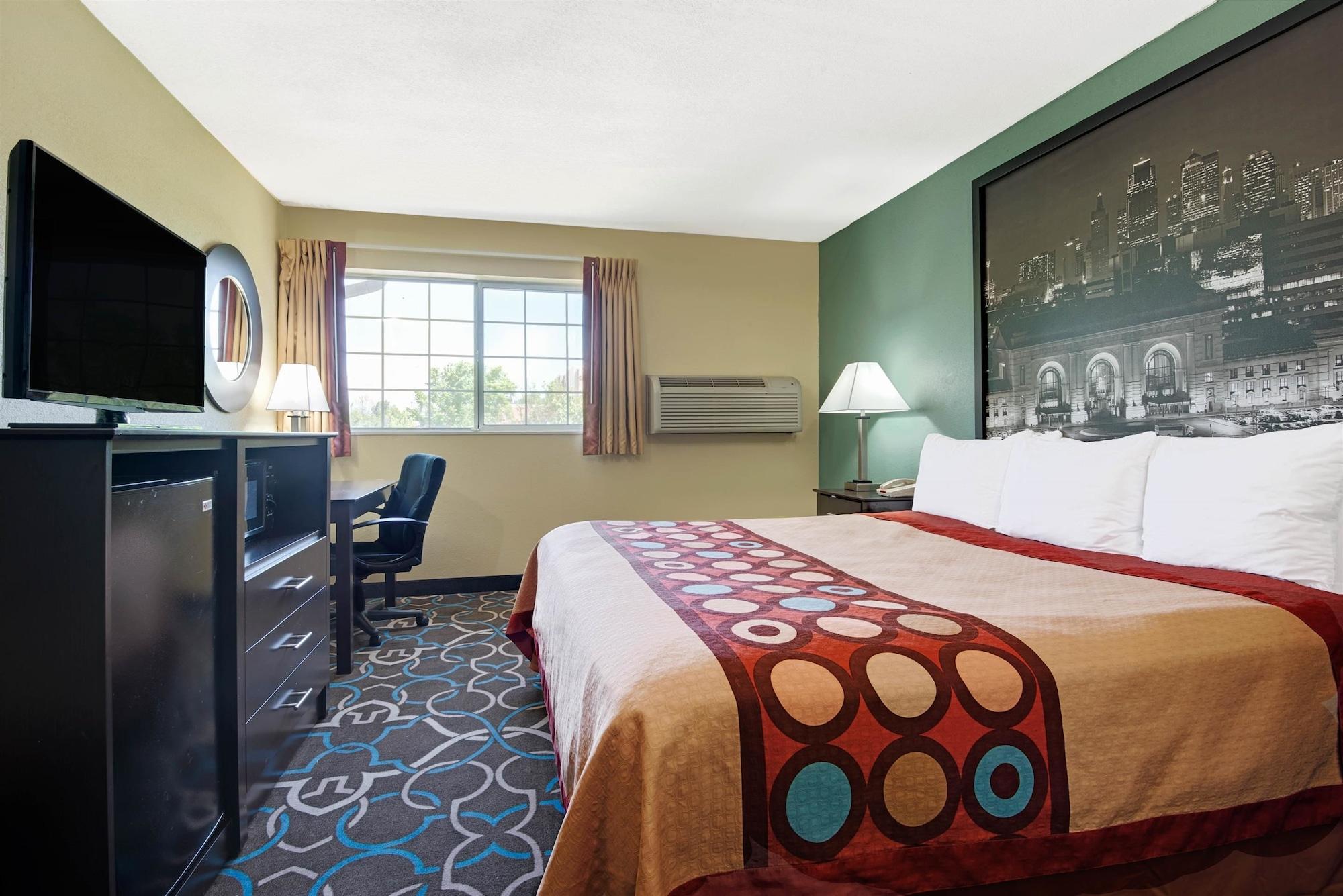 Hotel Super 8 By Wyndham Kansas Kansas City