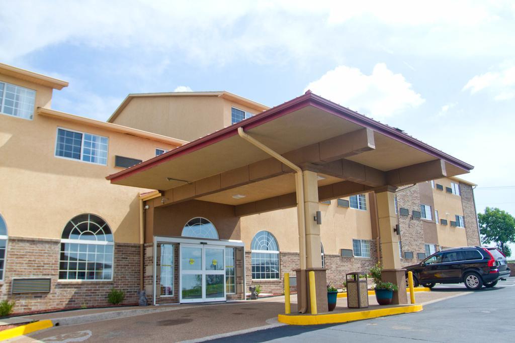 Hotel Super 8 By Wyndham Kansas Kansas City