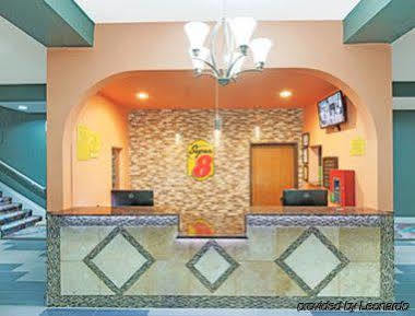 Hotel Super 8 By Wyndham Kansas Kansas City