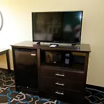 Super 8 By Wyndham Kansas City