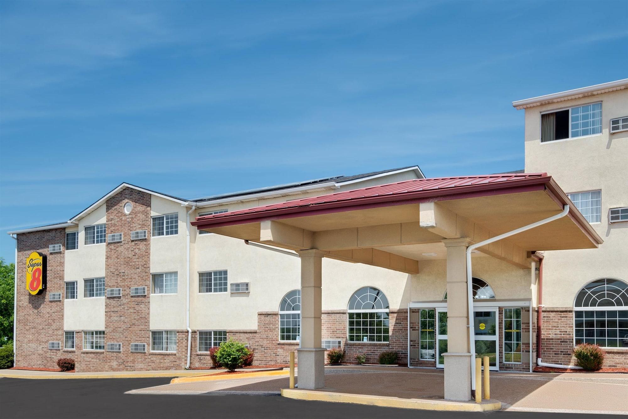 Hotel Super 8 By Wyndham Kansas *