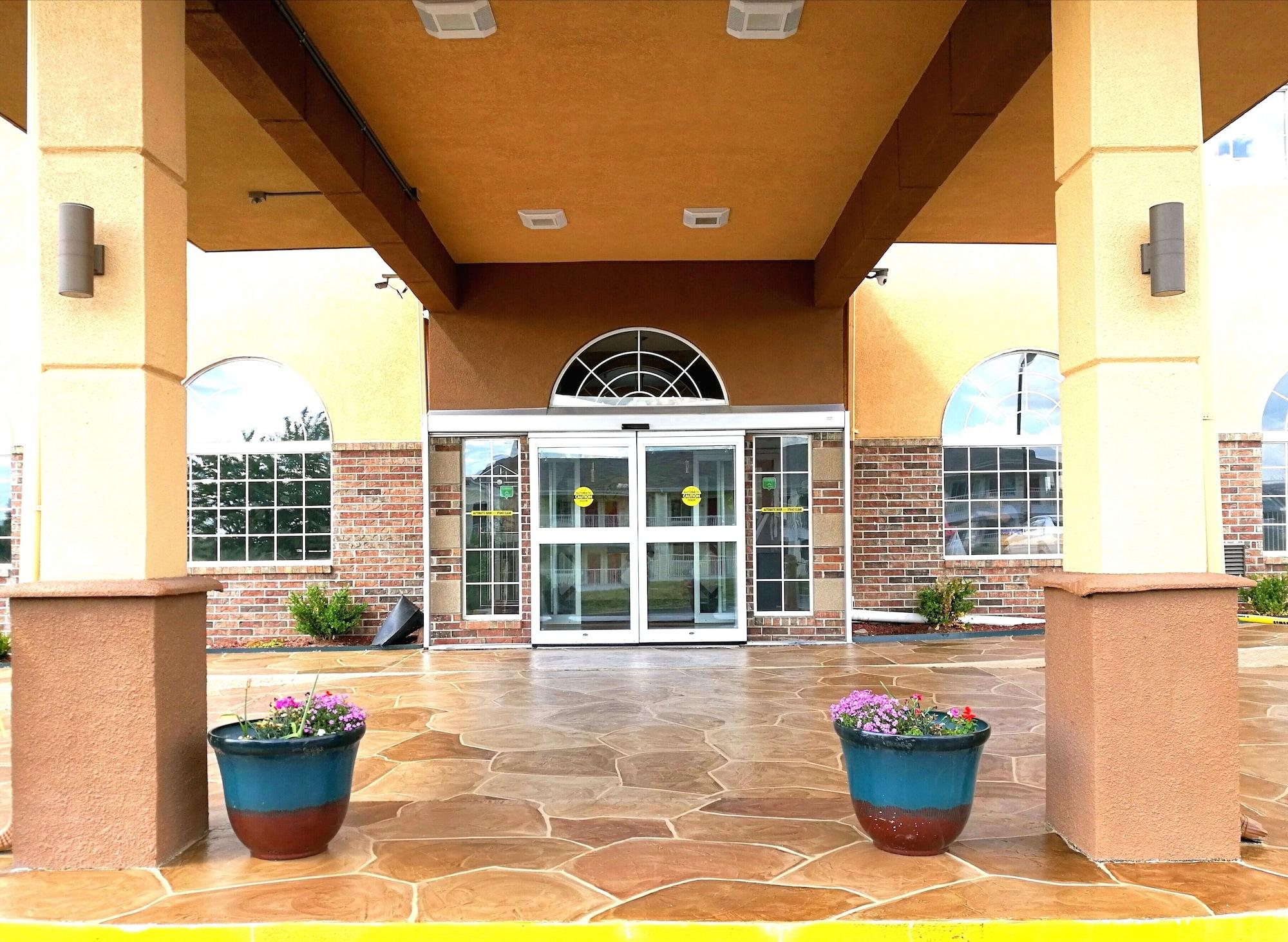 Super 8 By Wyndham Kansas